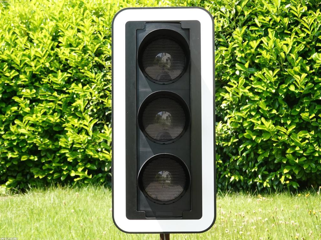 សម្ភារៈហ្គេមនិងការរចនា